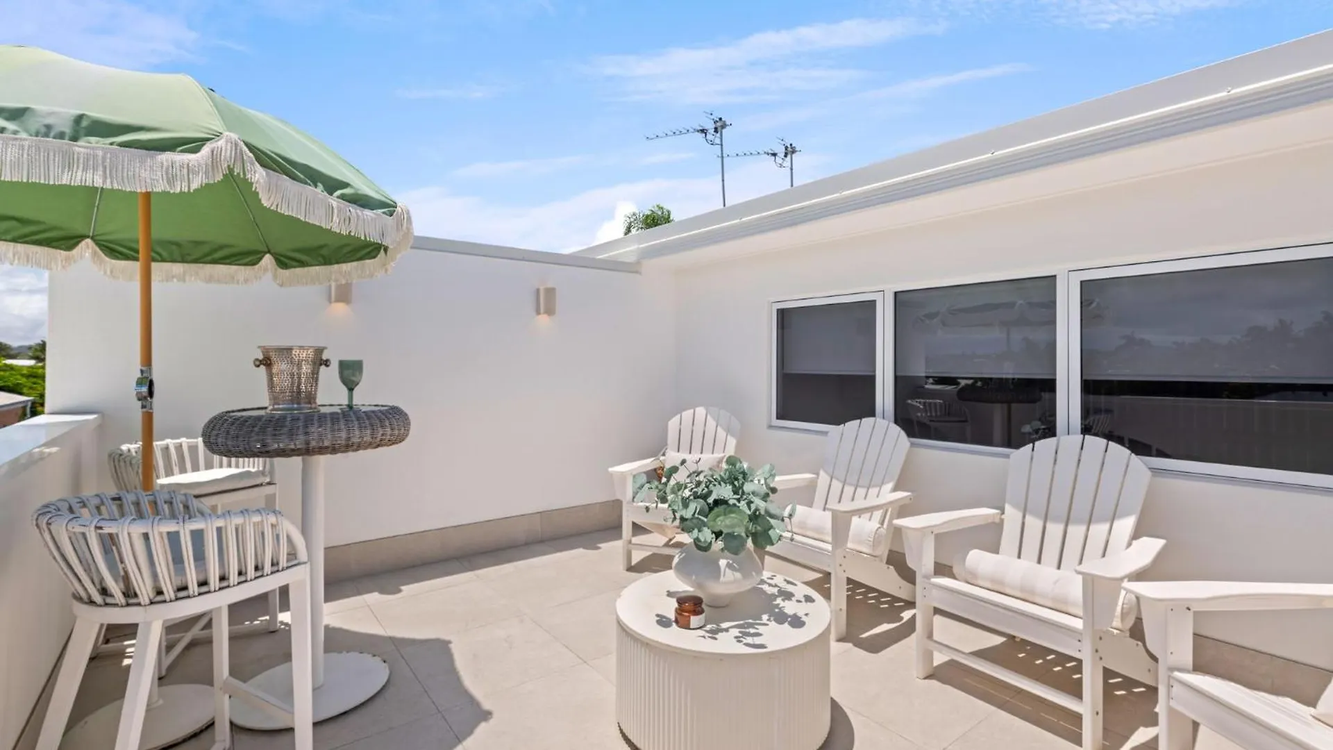 Luxe Haus Daire Gold Coast 0*,  Avustralya
